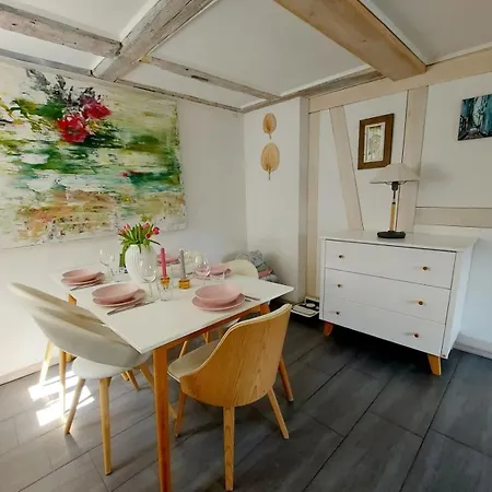 Prázdninový dům Hochwertiges Fischerhus Mit Terrasse Und Grill Greifswald