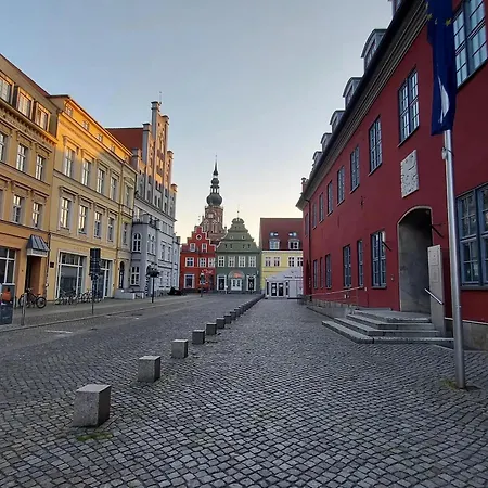 Hochwertiges Fischerhus Mit Terrasse Und Grill * Greifswald