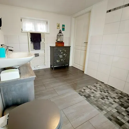 Prázdninový dům Hochwertiges Fischerhus Mit Terrasse Und Grill Greifswald