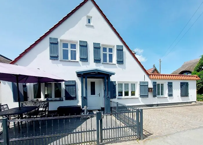 Nyaraló Hochwertiges Fischerhus Mit Terrasse Und Grill Greifswald