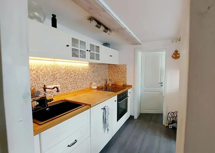 Hochwertiges Fischerhus Mit Terrasse Und Grill