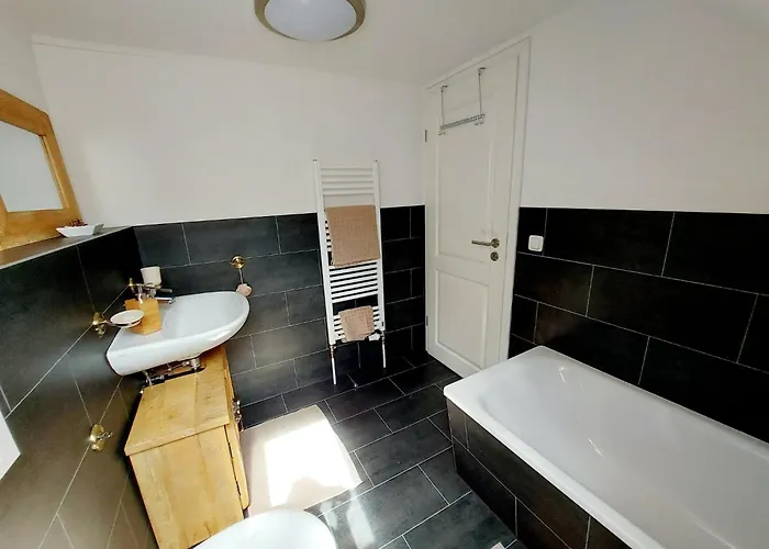 Hochwertiges Fischerhus Mit Terrasse Und Grill Nyaraló *